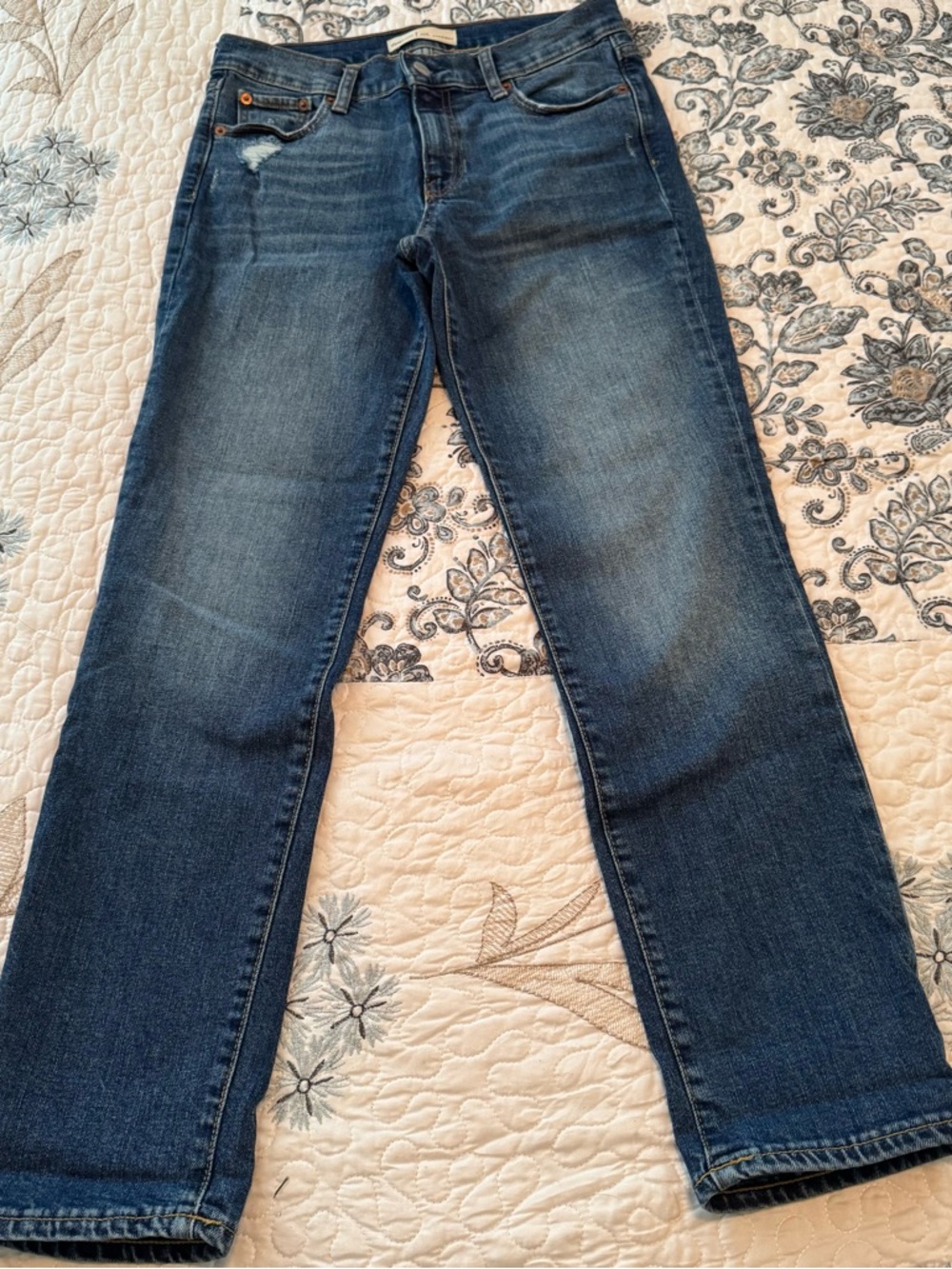 Gap real straight jeans size 4 short